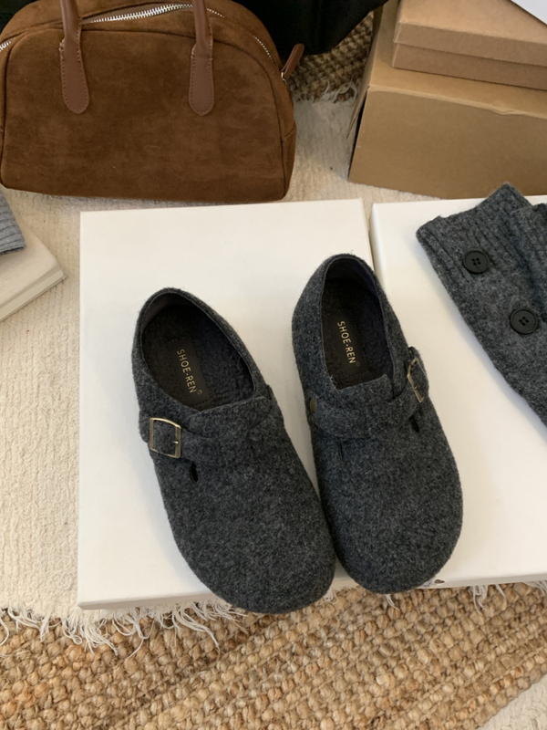 Sieviešu kokvilnas kurpes ar mākslīgu pūka iekšējo apdari, zems papēdis 1-3 cm, apaļš purns, gumijas zole, vienkrāsains raksts