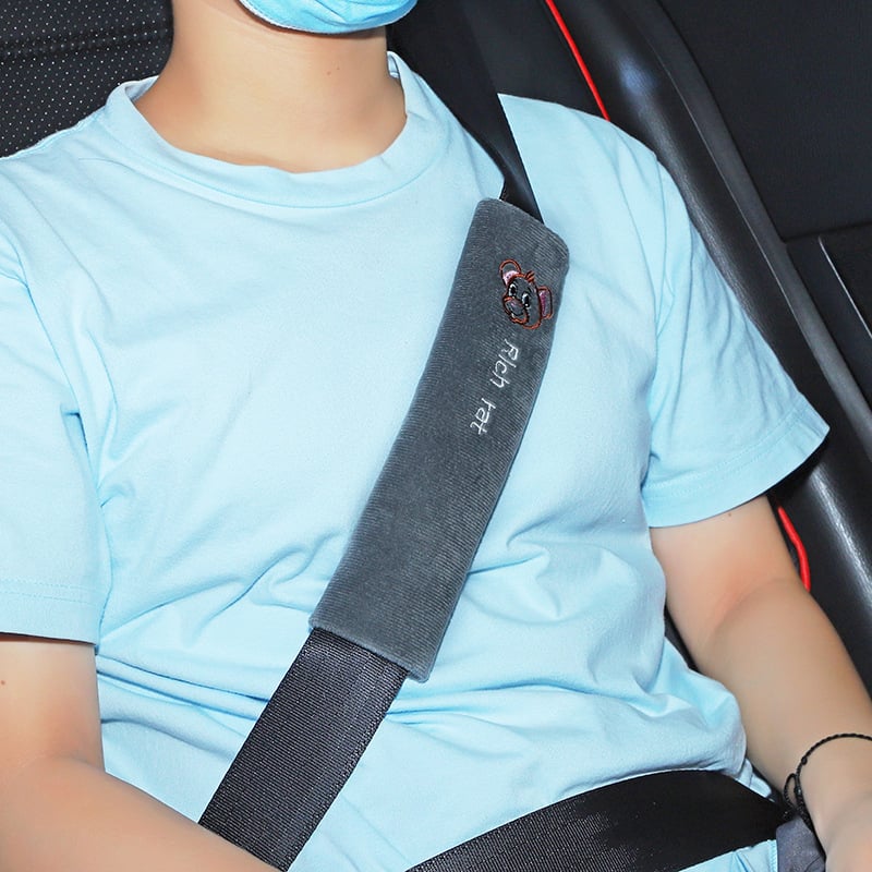 Auto turvarihma õla kaitse armsate loomade kujundusega, pikendatud plüüs sisekujunduseks