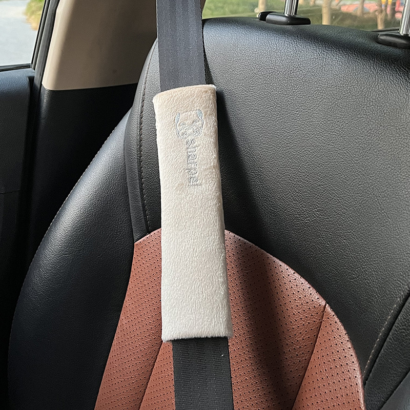 Auto turvarihma õla kaitse armsate loomade kujundusega, pikendatud plüüs sisekujunduseks