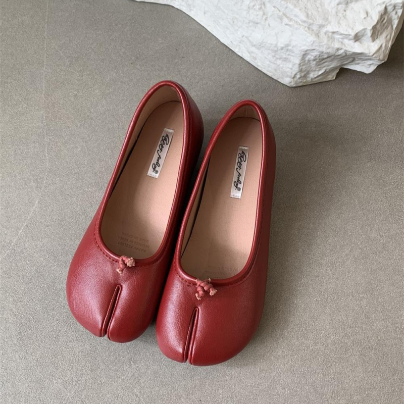 Sieviešu kurpes ar dalītu pirkstu un bieza zole, virsdaļa no super fibra, PU iekšējā odere, 3-5 cm papēdis