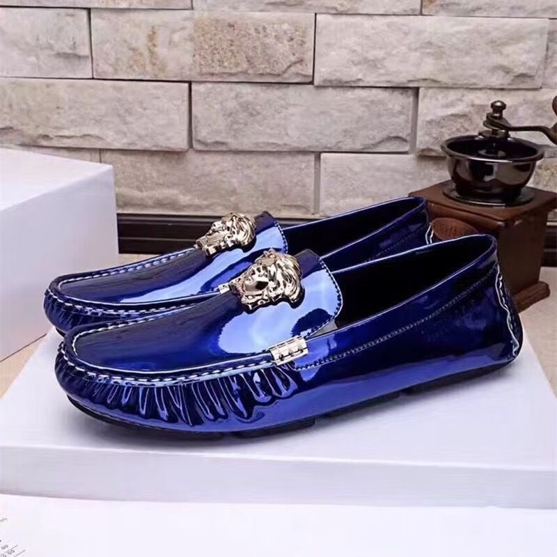 Loafers od kože prvoklase kvalitete, gornji dio od kože, okrugli vrh, gumeni potplat, injekcijski oblikovan potplat, prozračni i protuklizni