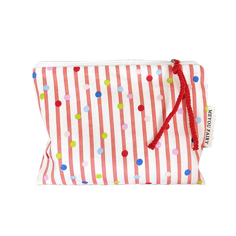 Козметична чанта – унисекс компактна чантичка за козметика, полиестер, подплата канва, животински принт, за съхранение (Унисекс • Полиестер • Канва подплата • Животински принт • Пролет 2025)