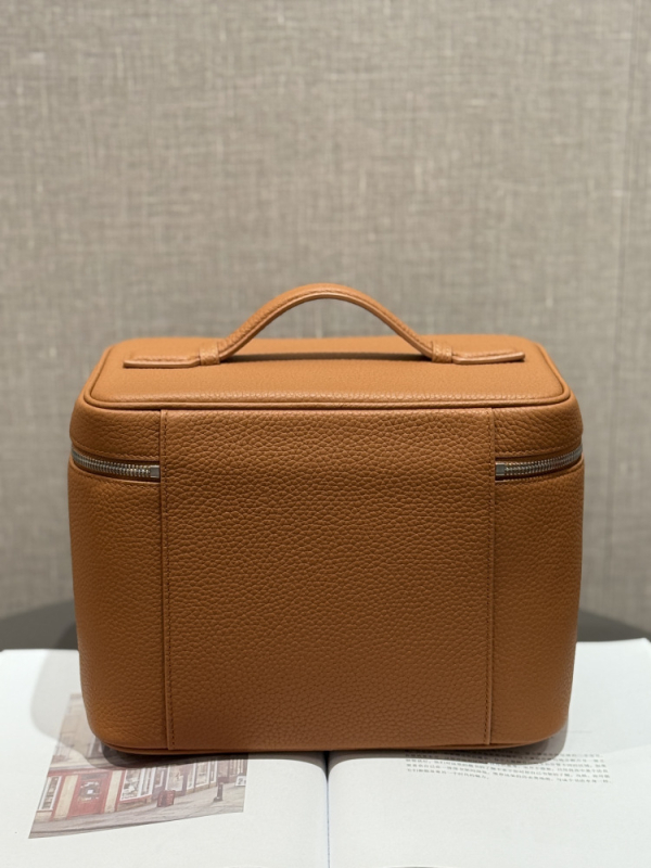 Козметична чанта от кожа от първи слой, портативен несесер за пътуване, стил урбан минимализъм, подплата от плат, едноцветен модел