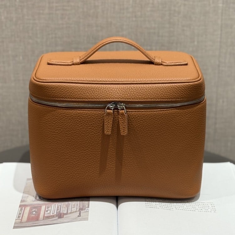 Козметична чанта от кожа от първи слой, портативен несесер за пътуване, стил урбан минимализъм, подплата от плат, едноцветен модел