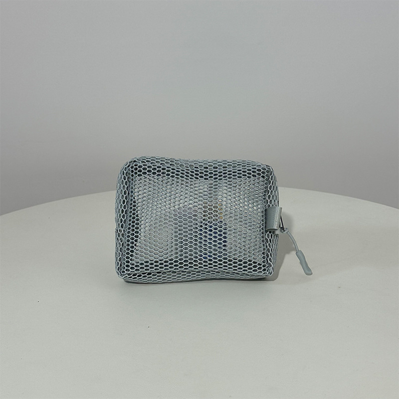 Kosmētikas soma no sietiņa, kubveida forma, viegla, liela ietilpība, modelis D072