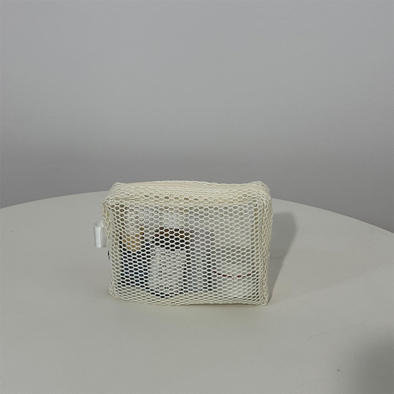 Kosmētikas soma no sietiņa, kubveida forma, viegla, liela ietilpība, modelis D072