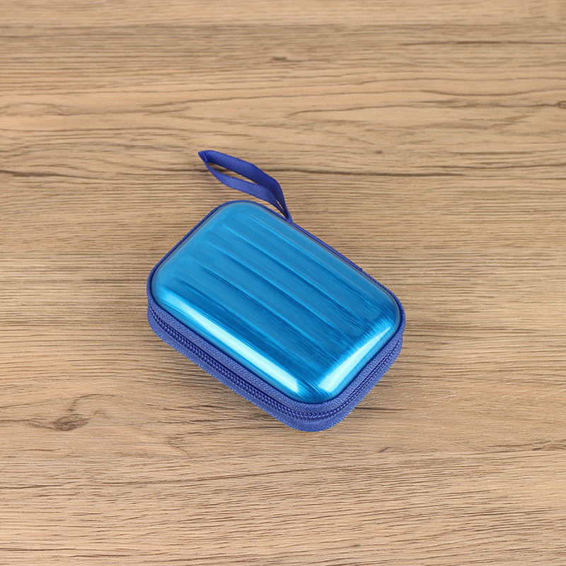 Kosmētikas soma ēterisko eļļu uzglabāšanai, no tinplate materiāla, daudzfunkcionāla, paredzēta kosmētikai, mūsdienīgs minimālisma stils