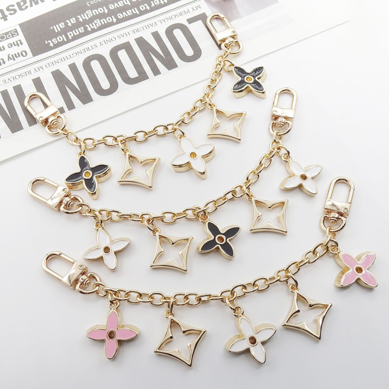 Ιμάντας τσάντας με κρεμαστό τετράφυλλο φύλλο, μεταλλική κατασκευή, επεκτεινόμενη αλυσίδα, μεταλλικά εξαρτήματα