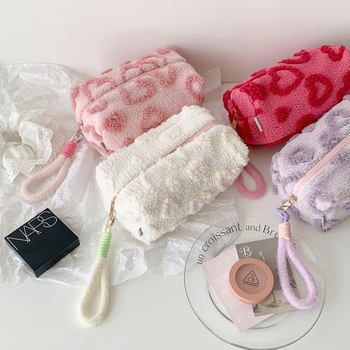 Плюшена чанта за козметика със цип, сърцевиден дизайн, подплата от полиестер, подходяща за съхранение, за жени, за пътуване