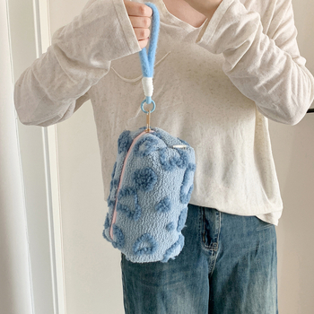 Плюшена чанта за козметика със цип, сърцевиден дизайн, подплата от полиестер, подходяща за съхранение, за жени, за пътуване