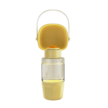 Portatīvā suņu ūdens pudele ar iekļauto krūzi un divfunkcionālu atdalāmo nodalījumu ūdenim un barībai (PP+PC; 50 gab./kaste; Mājas dzīvnieku barošanas rīki)