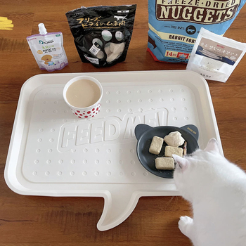 Kaķu un suņu ēdiena padevējs – noplūdes drošs paliktnis, ūdensnoturīgs kaķa bļodai paliktnis, PP materiāls, zīmols Alice