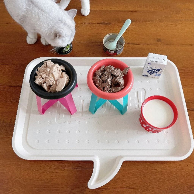 Kaķu un suņu ēdiena padevējs – noplūdes drošs paliktnis, ūdensnoturīgs kaķa bļodai paliktnis, PP materiāls, zīmols Alice