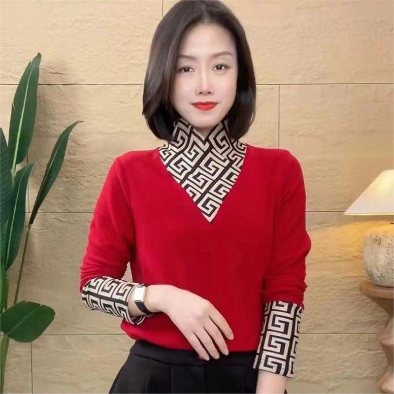 Оверсайз плетен пуловер с V-образно деколте, гладка тъкан, стил кралска сестра, зима 2024