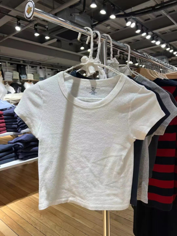 BM стил дамска памучна кроп топ с къс ръкав и кръгла яка, Slim fit