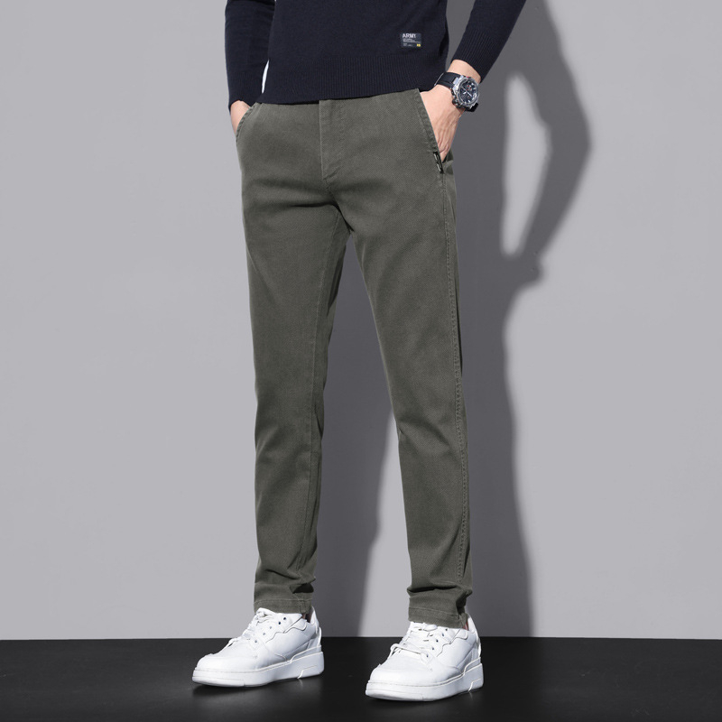 Koreai stílusú férfi egyenes szabású nadrág, magas derék, fleece belsővel, pamut–poliészter–elasztán keverék (69.3% pamut / 29.5% poliészter / 1.2% elasztán), 3D szabás, mikro-elasticitás, ősz 2024