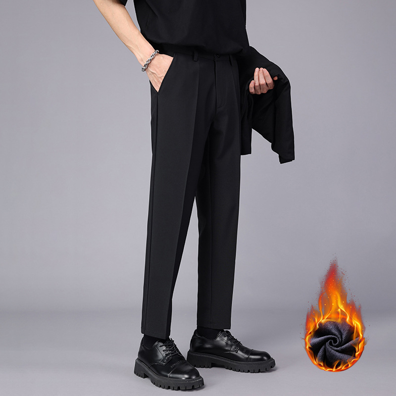 Fleece-béléssel ellátott férfi nadrág, egyenes szabás, középmagas derék, cipzár, poliészter-elasztán keverék