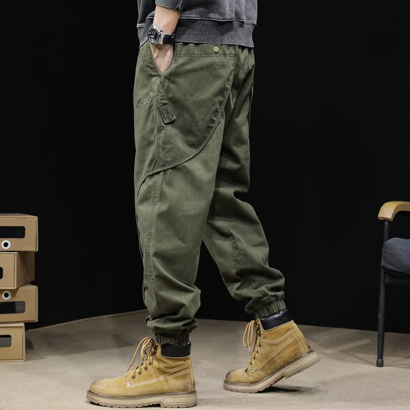 Meeste fleece'iga voodriga cargo püksid, jogger-stiil, lõdva lõige, keskmine talje, puuvillasegune materjal, kevad 2025