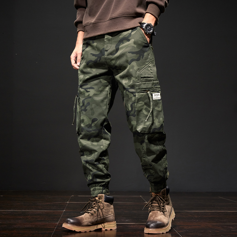 Férfi pamut camouflage cargo nadrág – középmagas derekú, lazán szabott, övvel, para-sztylús, szabadtéri sportokra