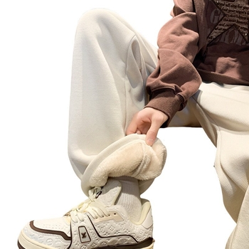 Férfi fleece-béléssel ellátott tréner nadrág bambuszrostból, vastag bélés, elasztikus derék, szabás egyenestől széles lábszárig, zseb részlet