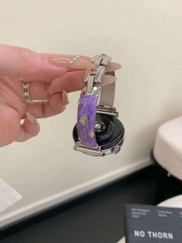 Bratara Flower Diamond Drip pentru Huawei – din aliaj de zinc, închidere buckle, compatibil cu Huawei Watch 8/9/GT5/GT4 și Watch4/3 Pro/Fit3, stil modern.