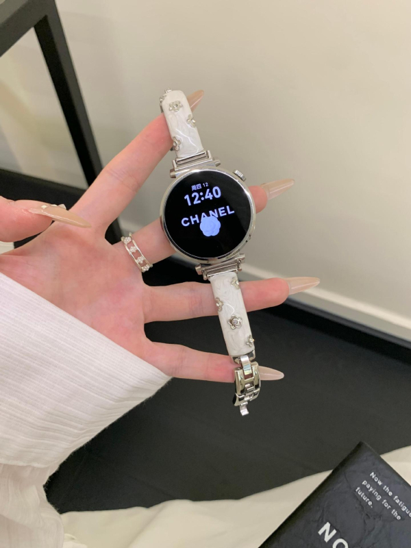 Bratara Flower Diamond Drip pentru Huawei – din aliaj de zinc, închidere buckle, compatibil cu Huawei Watch 8/9/GT5/GT4 și Watch4/3 Pro/Fit3, stil modern.