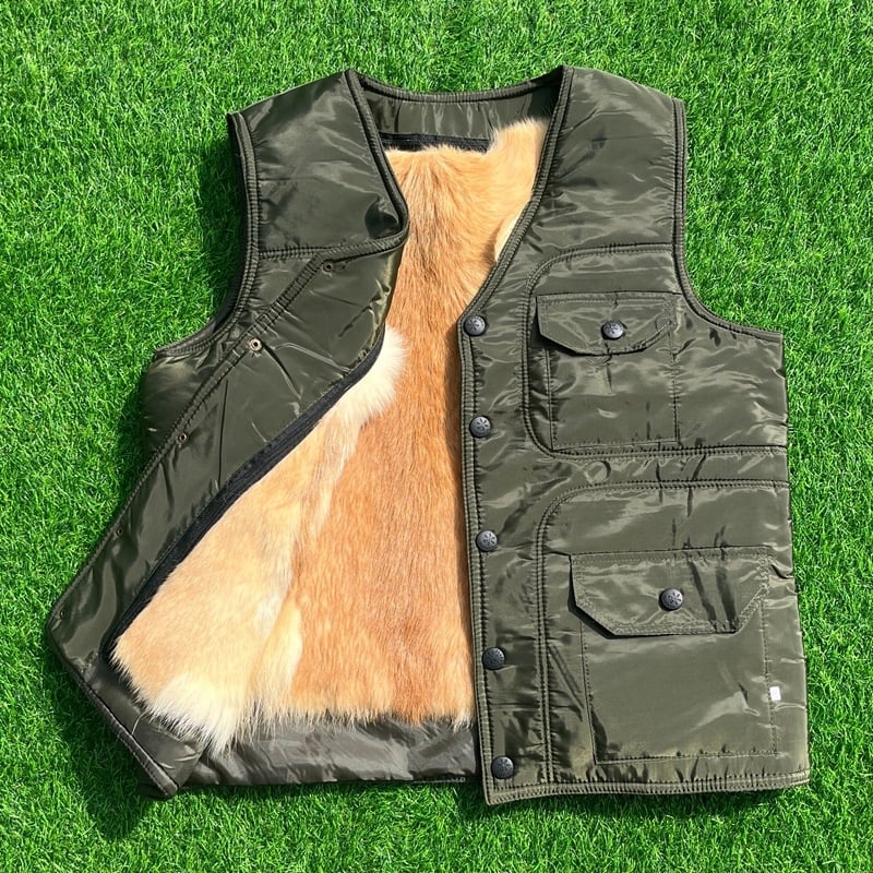 Gyapjú mellény pamut töltettel - V-nyakú, csíkos mintázat, fleece bélés