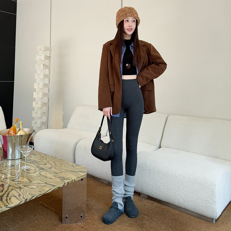 Naiste talveleggings - puuvill-Lycra segu, paks fleeces vooder, 9/10 pikkus, teksti muster 88082, põhikiht