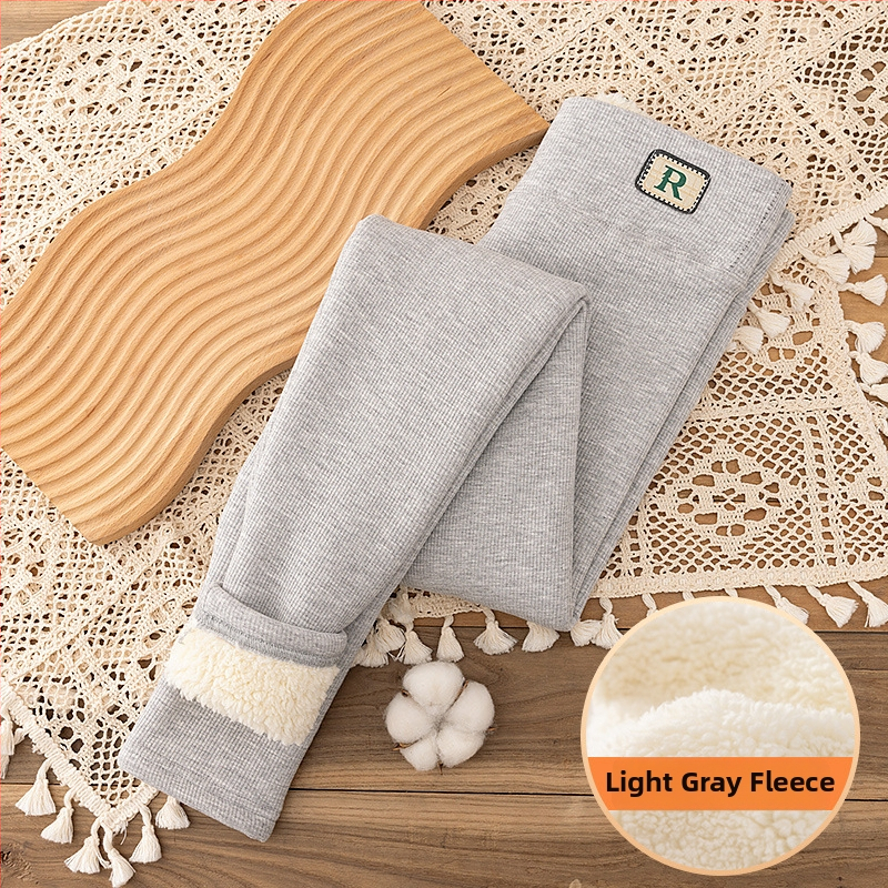 Fliisiga vooderdatud leggingid, kõrge vöökoht, lühike lõige, paksud ja soojad, viskoosist kootud