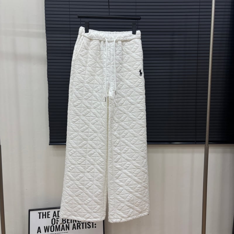 Pamut nadrág elasztikus derekú, laza szabású, vast anyag (90-95% pamut; töltő pamut 80-90%; tél 2025)