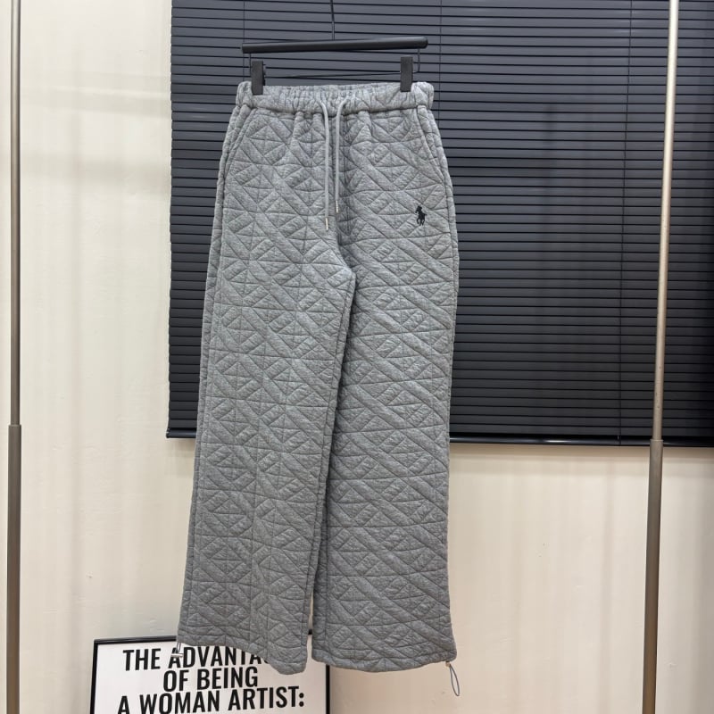 Pamut nadrág elasztikus derekú, laza szabású, vast anyag (90-95% pamut; töltő pamut 80-90%; tél 2025)