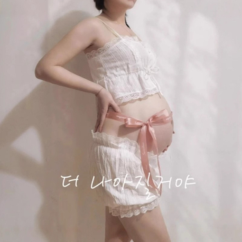 Grūtnieču fotogrāfiju komplekts: bez piedurknēm mežģīņu tops un 3/4 garuma bikses (poliesters)