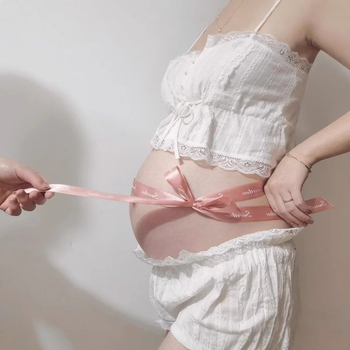 Grūtnieču fotogrāfiju komplekts: bez piedurknēm mežģīņu tops un 3/4 garuma bikses (poliesters)