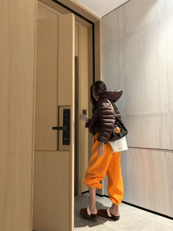Flis jogger hlače s vezicama na manšetama, srednji pojas, debeli zimski stil, ležeran kroj, japansko-korejski stil za odmor