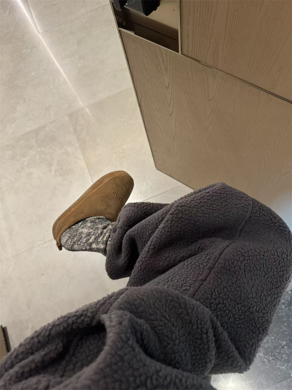 Flis jogger hlače s vezicama na manšetama, srednji pojas, debeli zimski stil, ležeran kroj, japansko-korejski stil za odmor