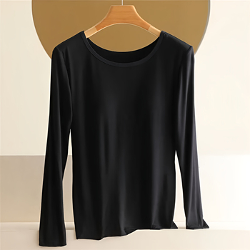 Garas piedurknēm bāzes slānis ar iekšējiem krūšu spilventiņiem, viskozes šķiedras vienkāršā paveidā, apkārt kaklam puloveris, piemērots visām sezonām, vidējā svara 181–200 g/m²