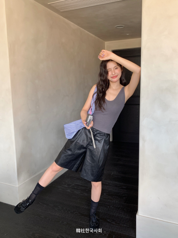 Vestă termică pentru femei, cupe integrate, stil coreean, viscoză, un singur strat, decolteu în V, 251-300 g/m²