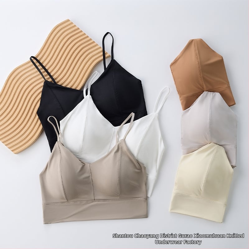 Bez plecu top no ice silk auduma, galvenais materiāls neilons 80–90%, pilns kauss, kausa forma: augšējā plāna / apakšējā bieza, korejiešu stila aizmugures dizains, elpojošs un ērts