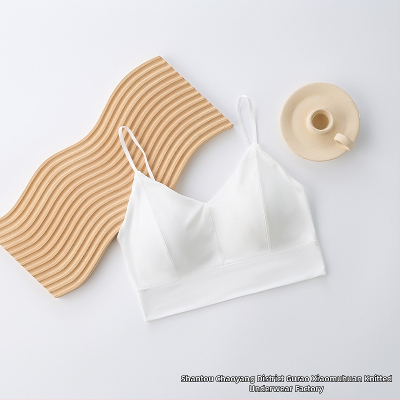 Bez plecu top no ice silk auduma, galvenais materiāls neilons 80–90%, pilns kauss, kausa forma: augšējā plāna / apakšējā bieza, korejiešu stila aizmugures dizains, elpojošs un ērts