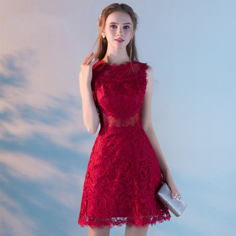 Večernja haljina bez naramenica, stil tub-top, kratka suknja, srednji struk, poliester 70–80% glavni materijal, sekundarni materijal <30%