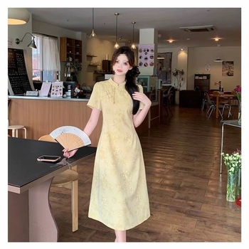 Moteriška suknelė su A linija, liemens išryškinimas, trumpomis rankovėmis, stačios apykaklės, rayon audinys