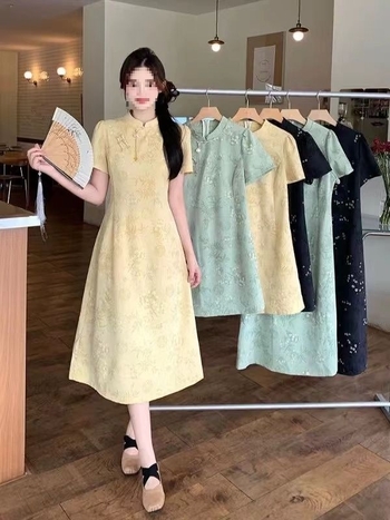 Moteriška suknelė su A linija, liemens išryškinimas, trumpomis rankovėmis, stačios apykaklės, rayon audinys