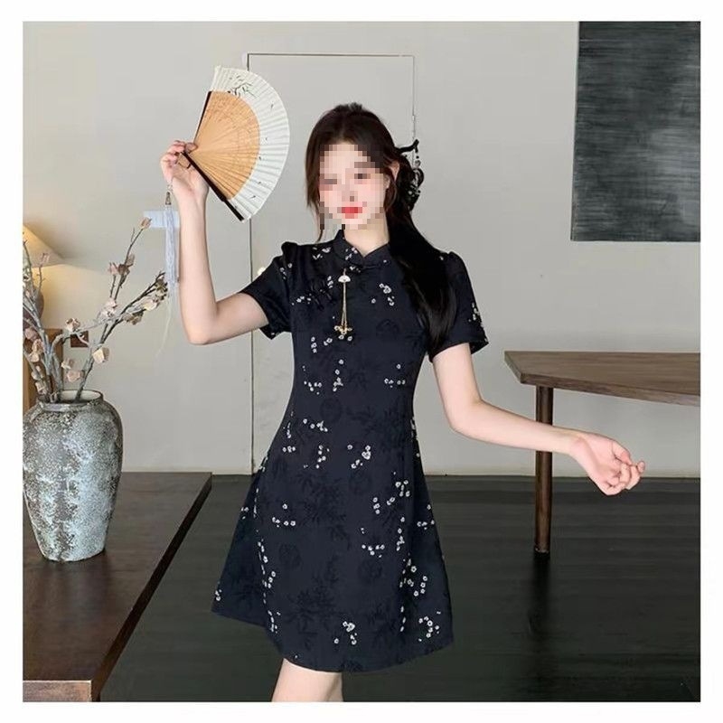 Moteriška suknelė su A linija, liemens išryškinimas, trumpomis rankovėmis, stačios apykaklės, rayon audinys