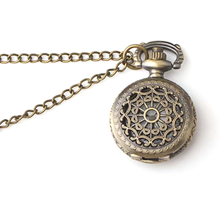 Pakabinamasis kišeninis laikrodis, elektroninis judėjimas, ovalus dialas, lydinio korpusas, judėjimo modelis 66, klasikinis retro stilius