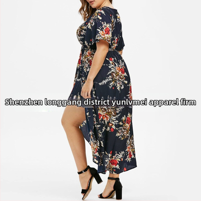 Gėlėta suknelė su V iškirpte, vidutinio ilgio, nelygus kraštas su įpjova, poliesterio audinys, dvipusiai audiniai — Pavasaris 2023