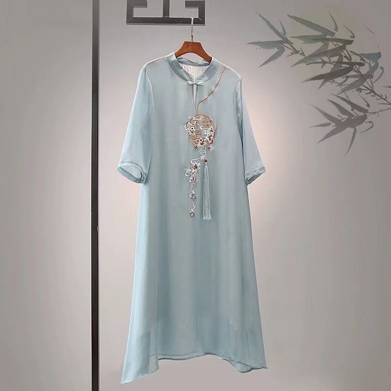 Etninio stiliaus vintage šifono midi suknelė su siuvinėjimu, mygtukinis apykaklė, 3/4 rankovės, laisvas liemuo