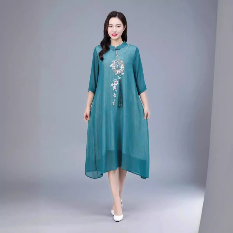 Etninio stiliaus vintage šifono midi suknelė su siuvinėjimu, mygtukinis apykaklė, 3/4 rankovės, laisvas liemuo