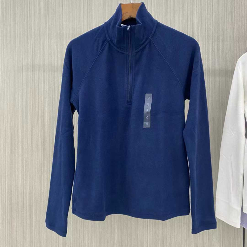 Japanski stil, elastičan flis s polu-zipom i kapuljom, dugi rukavi, uski kroj