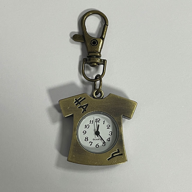 Kišeninis laikrodis – pakabukas: kvarcinis mechanizmas, Huachen, titano lydinio korpusas, apvalus cifernik, rodyklės ir skaitmenys