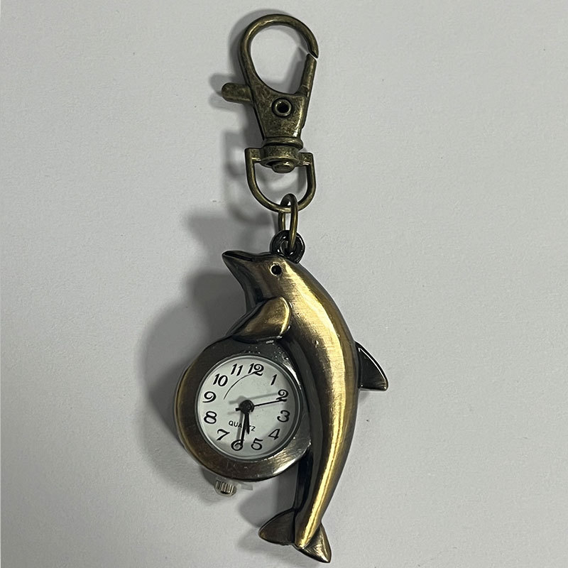 Kišeninis laikrodis – pakabukas: kvarcinis mechanizmas, Huachen, titano lydinio korpusas, apvalus cifernik, rodyklės ir skaitmenys